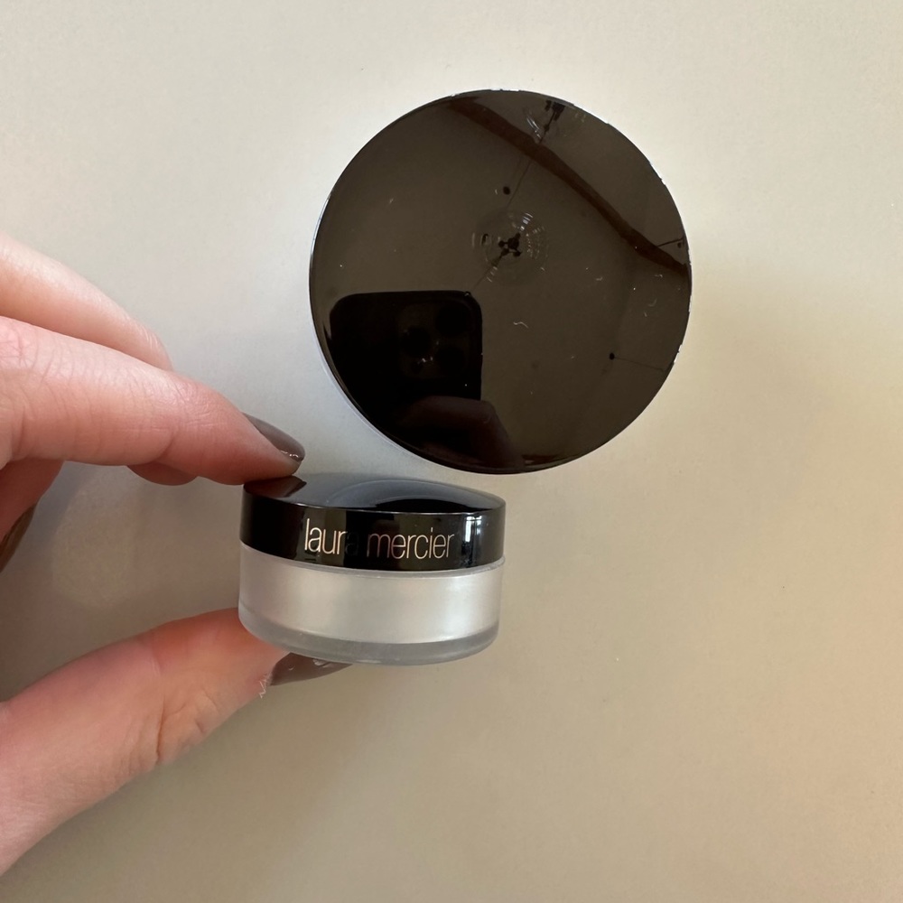 Laura mercier secret brightening powder for under eyes